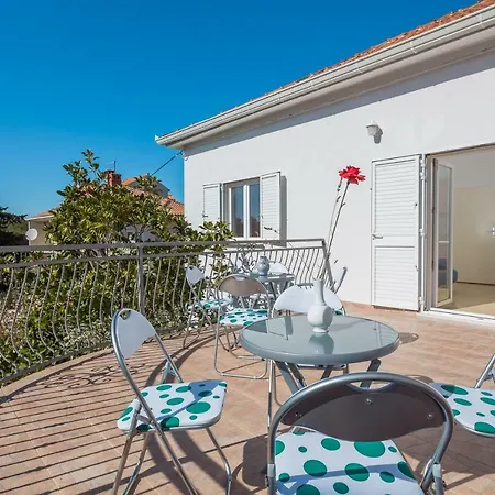 Alba Amazing Location Beach Biograd Na Moru